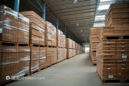 倉(cāng)庫(kù)中的貨物